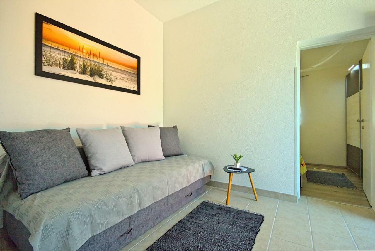 App Klabot *** Apartment Umag Exterior photo