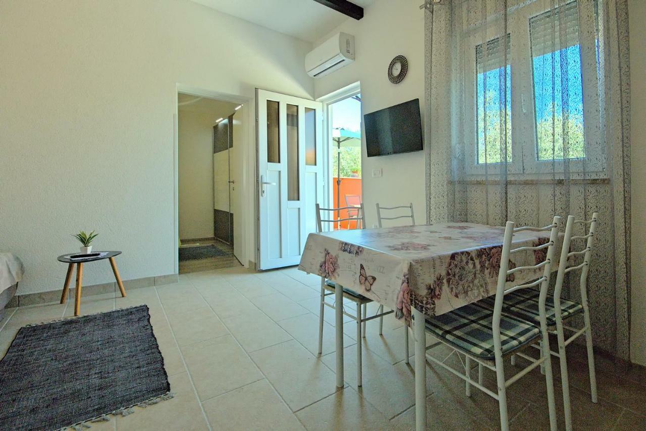App Klabot *** Apartment Umag Exterior photo